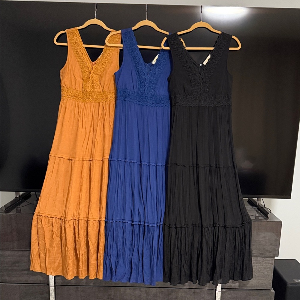 Chic Women's Maxi Dress - Black, Blue, and Orange